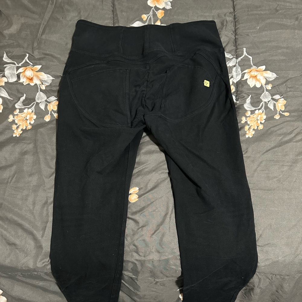 Extra large black zip up Freddy’s